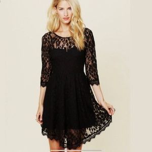 Free People Black Leaf Lace 3/4 Sleeve Eyelash Fringe Pointed Hem Dress Size 4